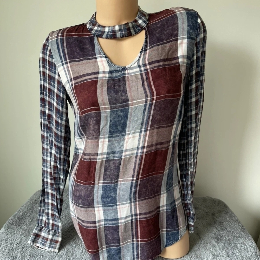 Maurices Multicolor Plaid Button Down Shirt